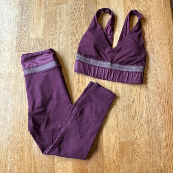 Fabletics Powerhold x Kelly Rowland Workout Set Maroon Shimmer - Picture 4 of 15